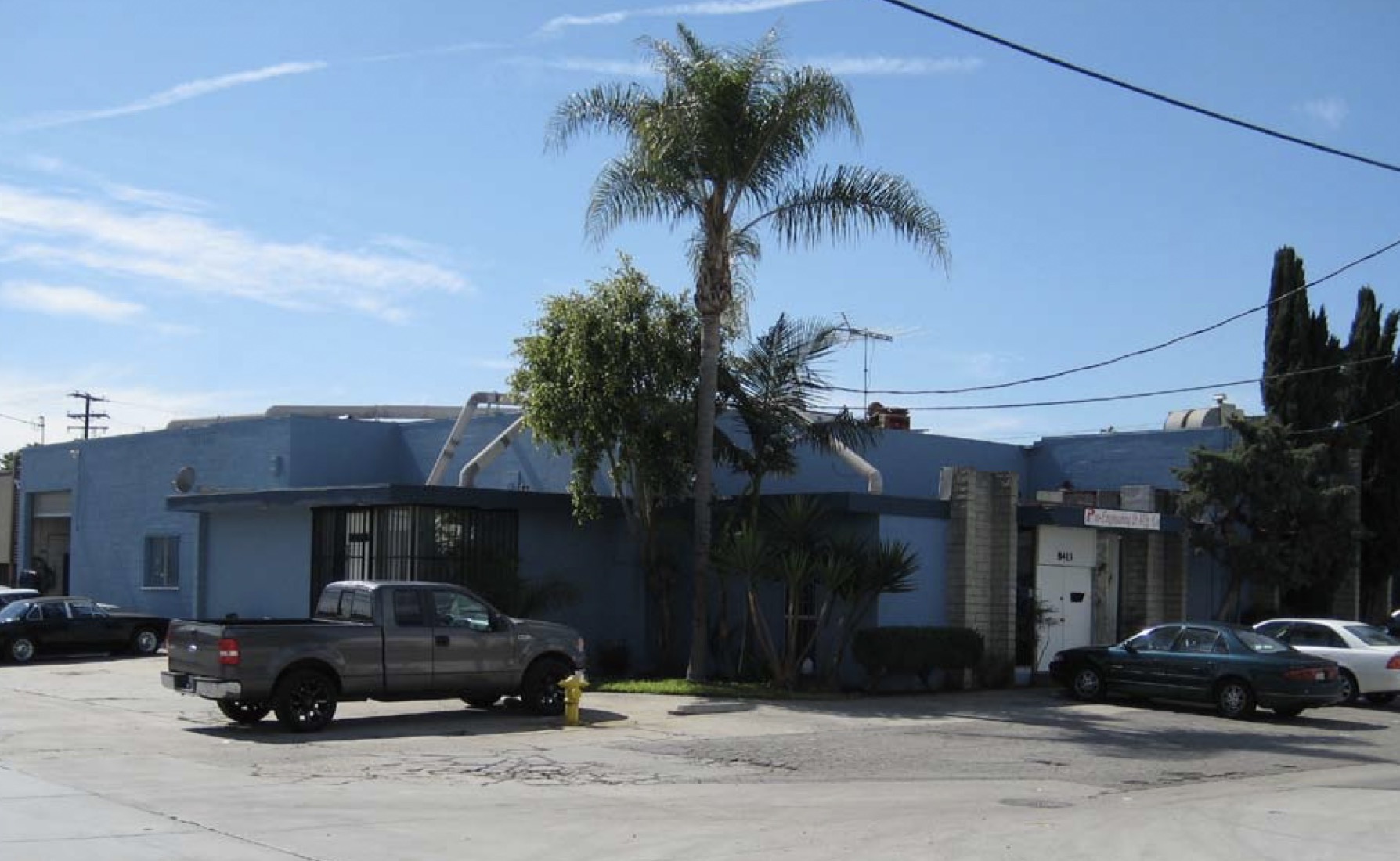 8413-8415 Secura Way building exterior
